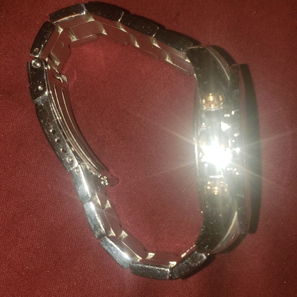 Watch - Picture 4 of 4